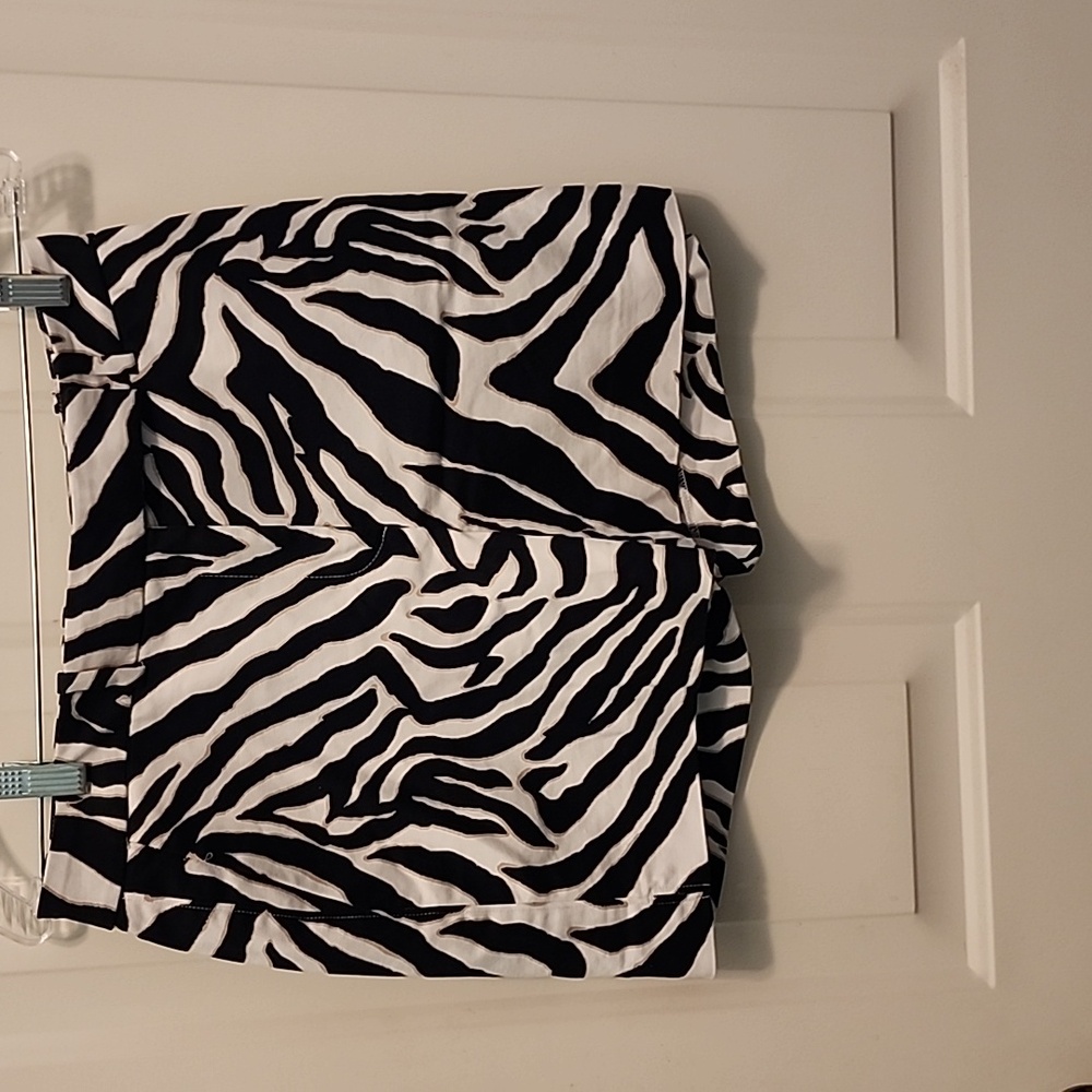5" shorts, white house black market